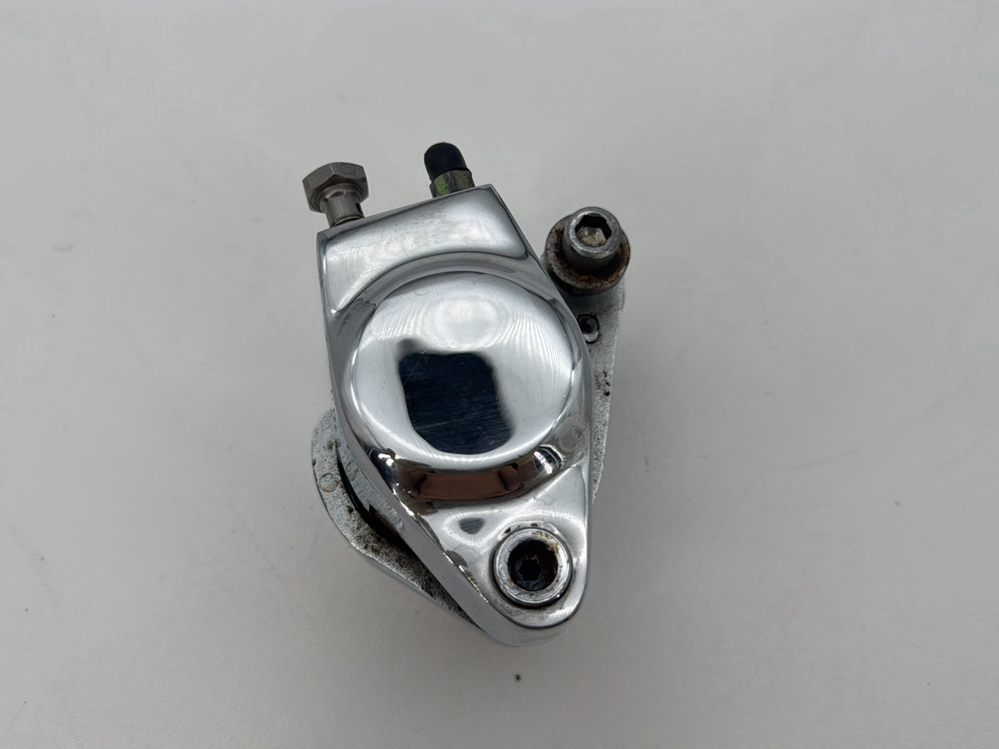 1999 - 2006 Harley-Davidson Dyna Low Rider Front Right 1 Brake Caliper Chrome