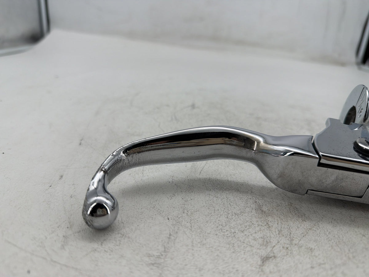2006 Harley Road King Touring OEM Front Right Brake Lever Master Cylinder CHROME