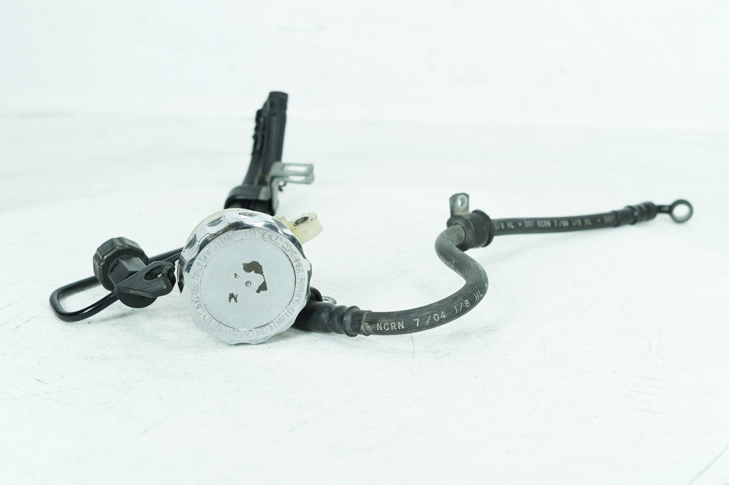 2004 - 2013 Harley-Davidson Sportster Low Rear Brake Line Master Cylinder Reservoir Tank 44429-04
