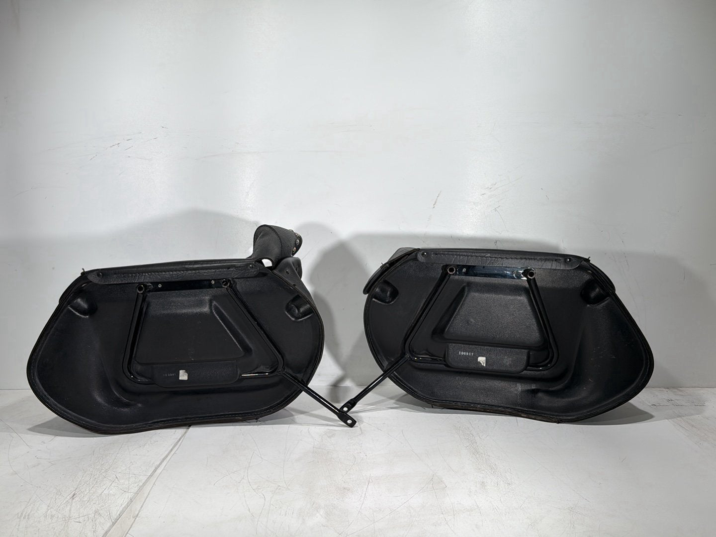 2007 Harley Softail Heritage Classic FLSTC OEM Rear Left Right Saddlebags Luggage Leather