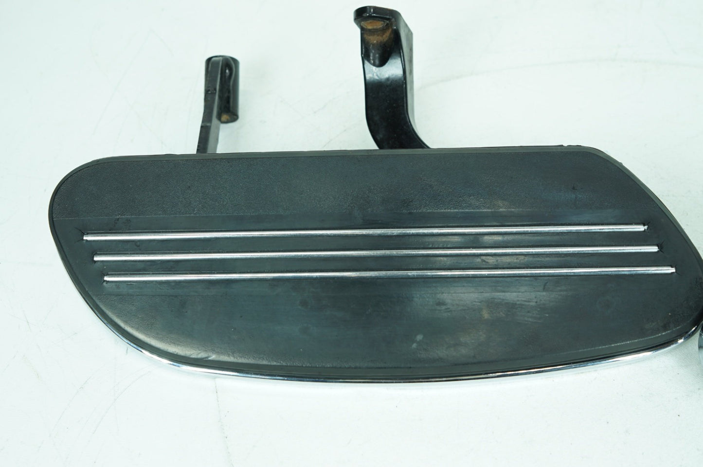 2007 - 2016 Harley-Davidson Touring Street Glide Left Right Driver Floorboard Foot Rest 50683-04