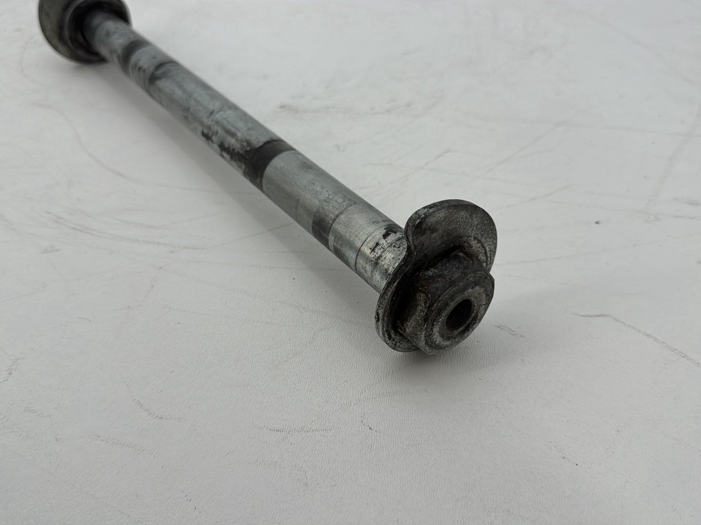 2008 - 2016 Harley-Davidson Touring Electra Glide Ultra Rear Wheel Axle Bolt Shaft