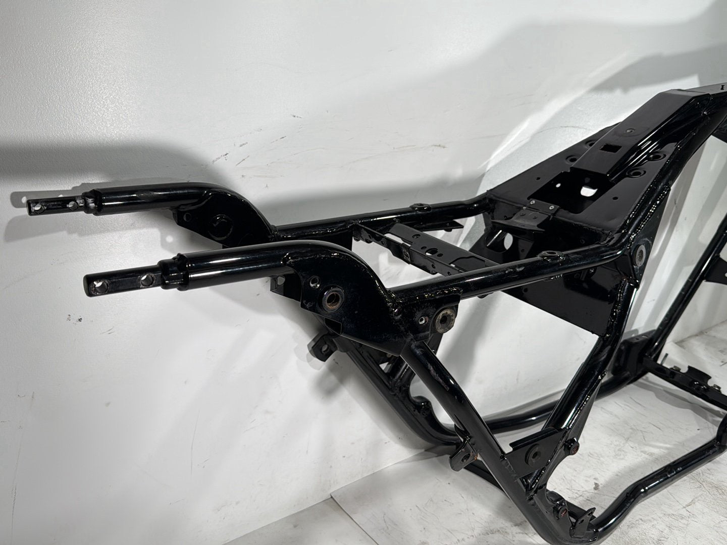 2007 Harley Touring FLHTC Electra Glide Classic OEM Body Main Frame Chassis SLVG