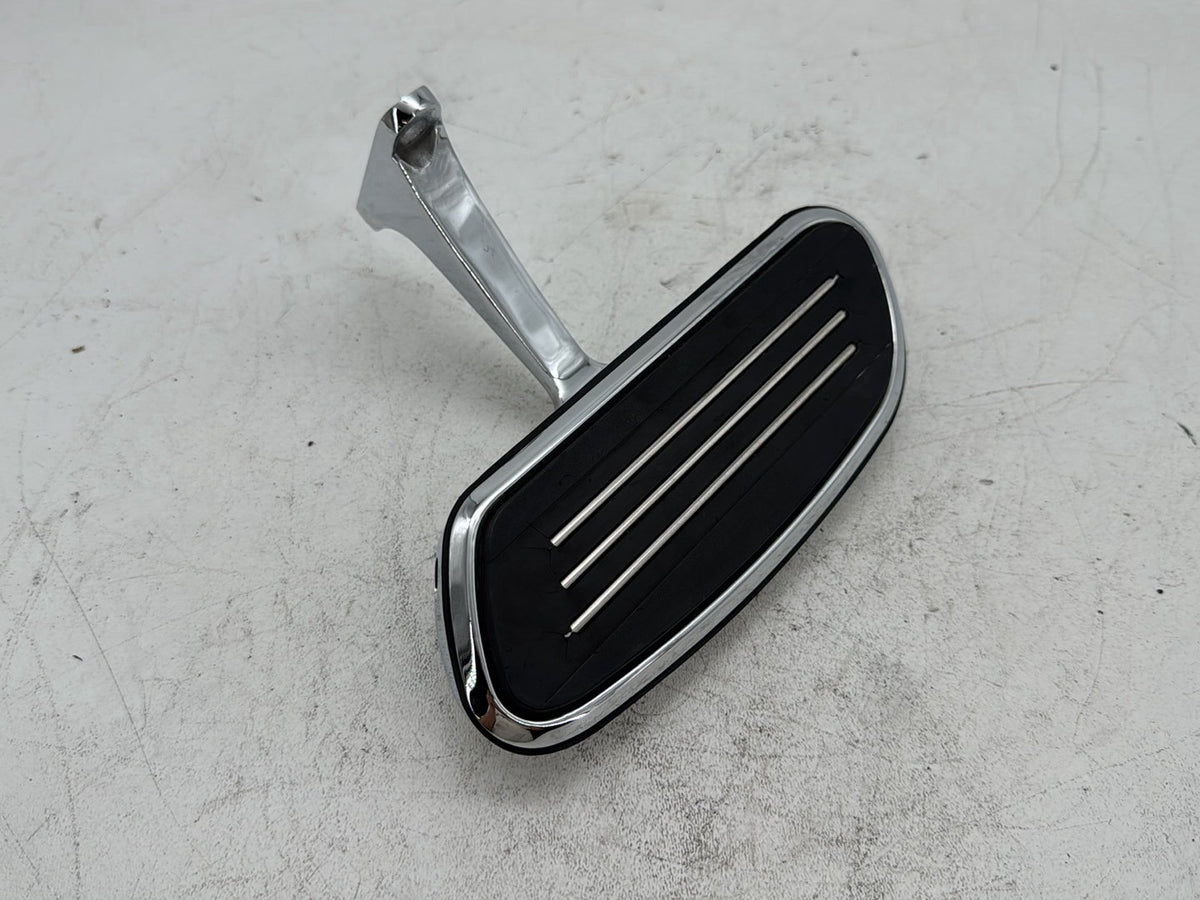2006 Harley Street Glide Touring FLHXI OEM 1 Passenger Floorboard Foot Rest