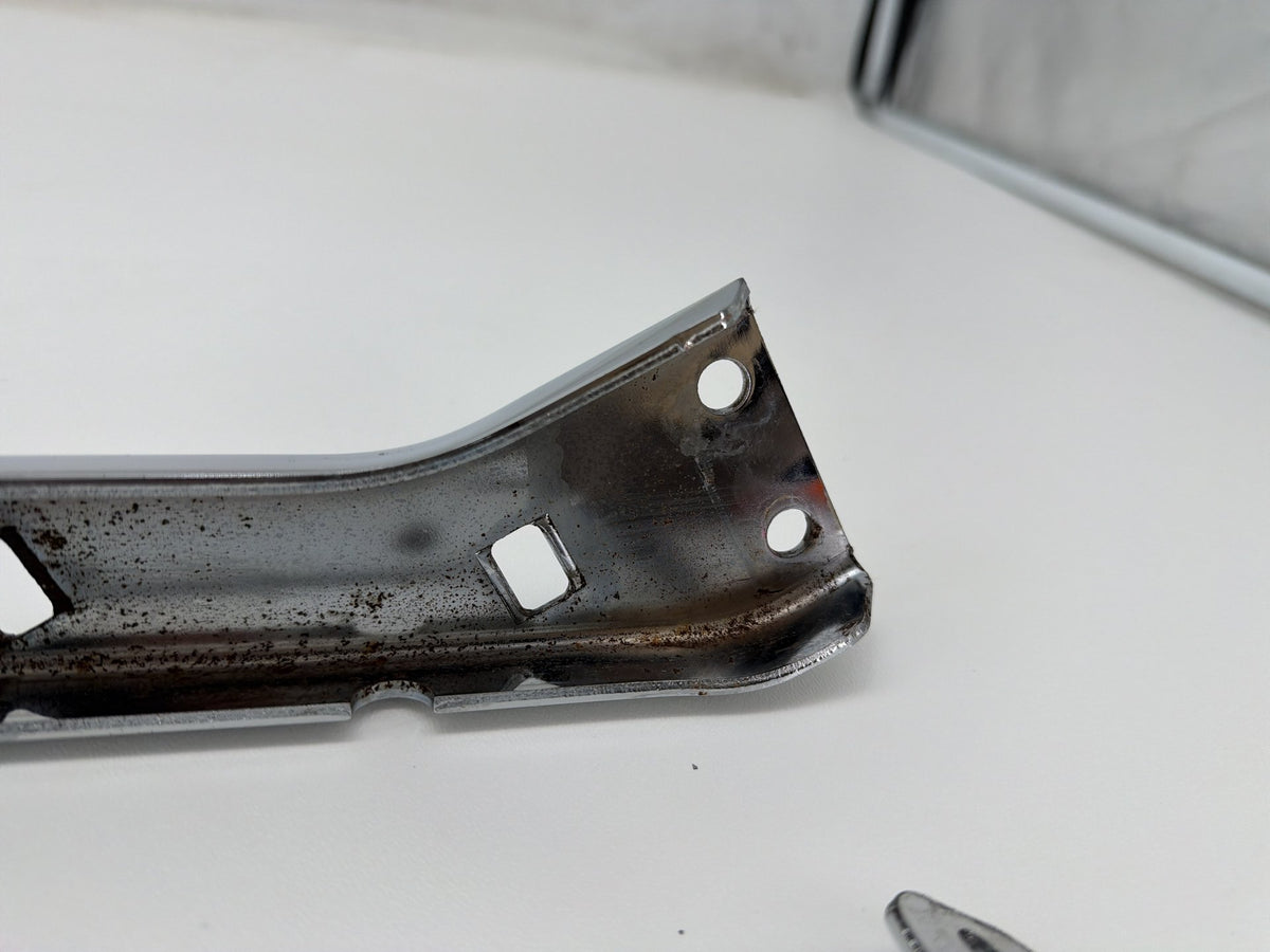 2006 Harley Electra Glide Touring Classic OEM Left Right Saddlebag Fender Struts Brackets