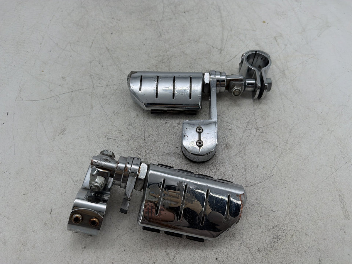 2010 Harley Electra Glide Touring Ultra OEM Front Right Left Highway Foot Pegs