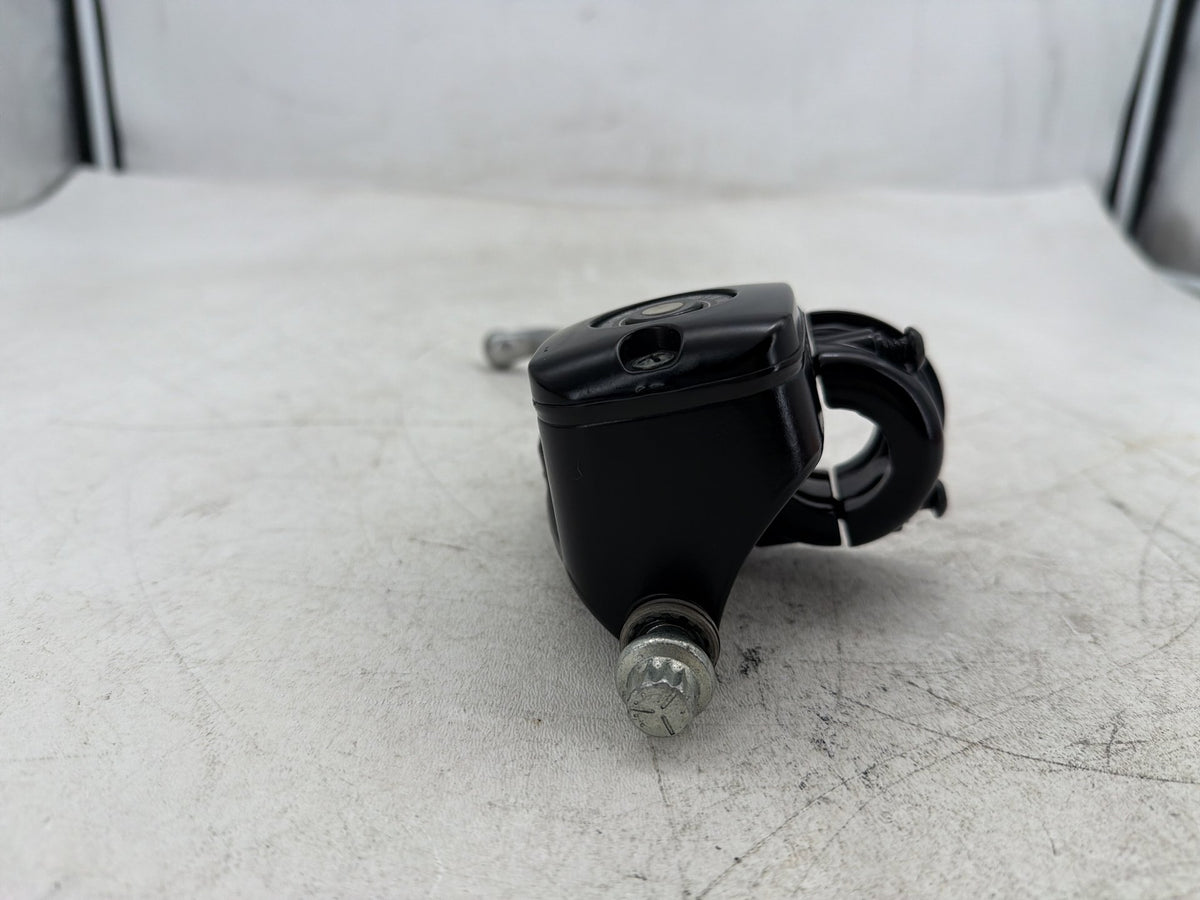 2000 Harley Sportster 1200 Custom XL1200C OEM Front Right Brake Lever Master Cylinder