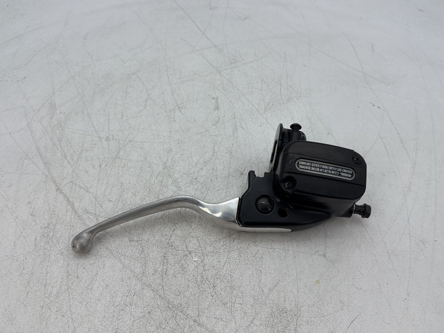 2010 Harley Street Glide Touring FLHX OEM Front Right Brake Lever Master Cylinder