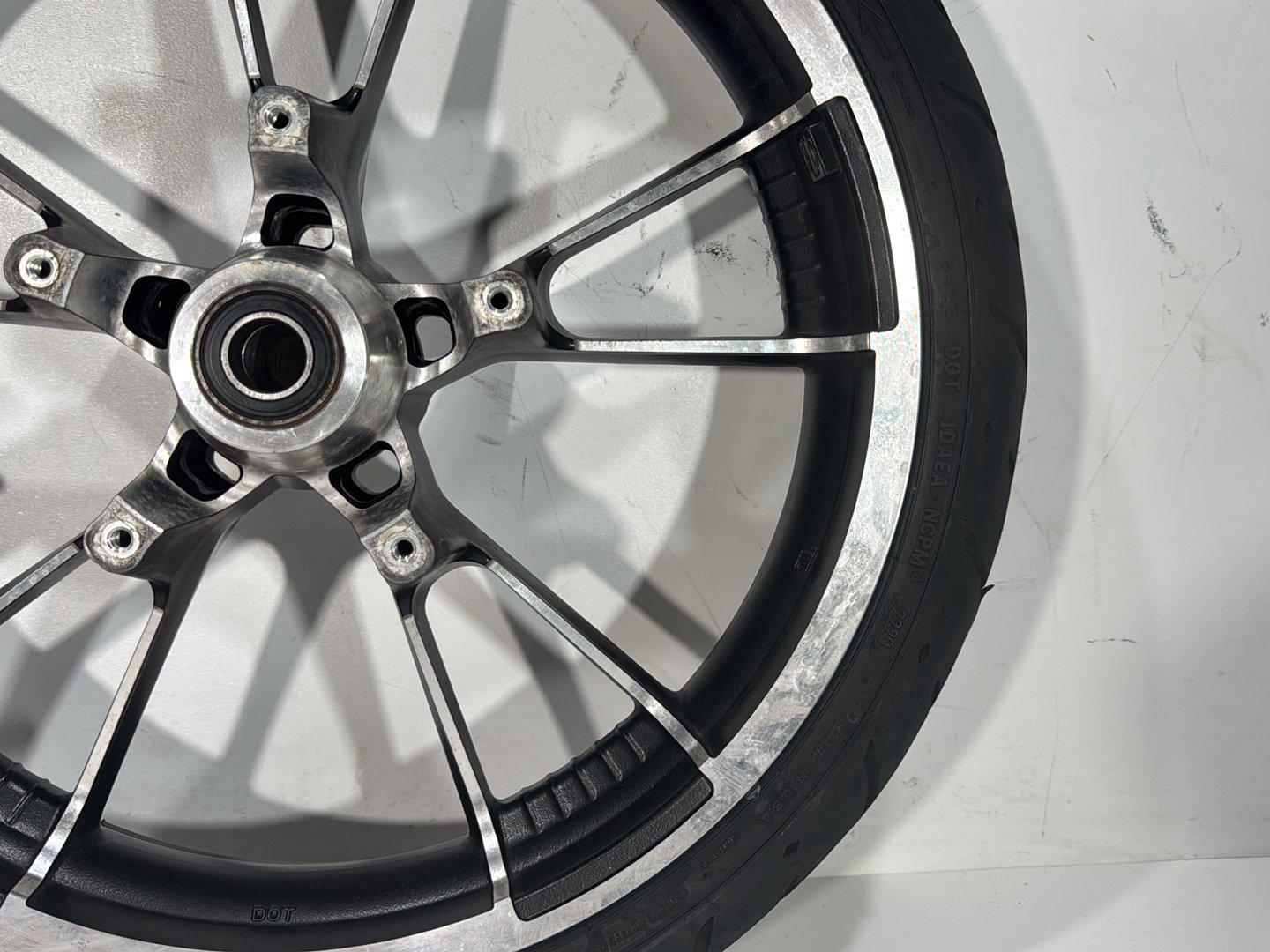 2007 Harley Street Glide Touring FLHX OEM Front Wheel Rim Tire 130/60B19
