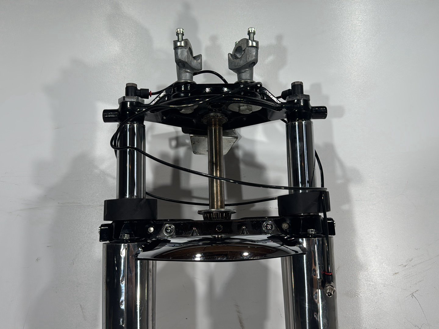 1998 Harley Touring FLHTCUI Electra Glide Ultra OEM Front Triple Tree Set & LH RH Fork Legs Sliders