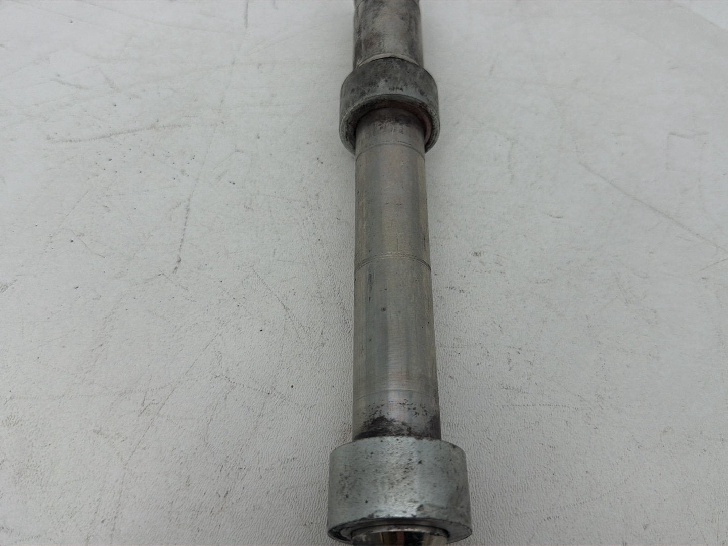 2007 - 2017 Harley-Davidson Dyna Super Glide Custom Front Wheel Axle Bolt Shaft 40928-06