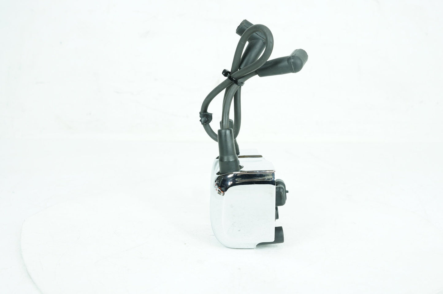 2007 - 2012 Harley-Davidson Softail Deluxe Ignition Coil Spark Plugs Cable 31696-07A