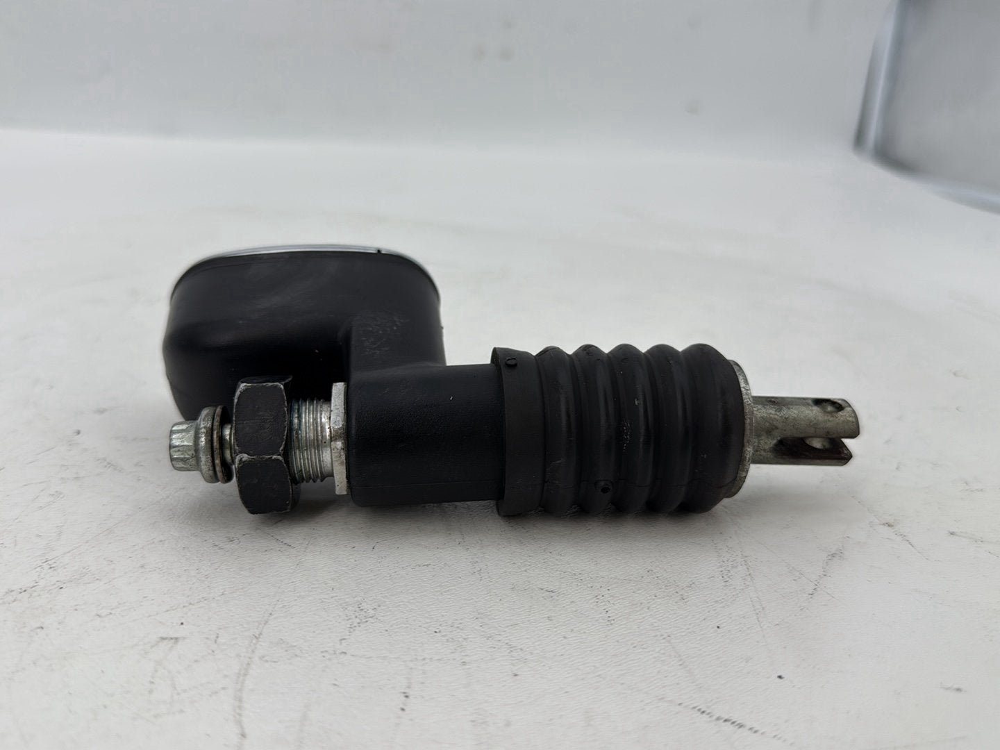 1999 - 2006 Harley-Davidson Touring CVO Screamin Eagle Road King Rear Brake Master Cylinder Reservoir 41754-00D