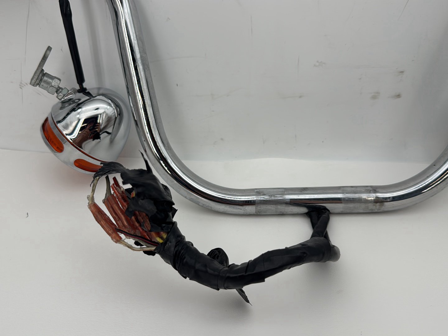 1999 - 2006 Harley-Davidson Dyna Wide Glide Handlebars Left Right Switches Controls 56079-93