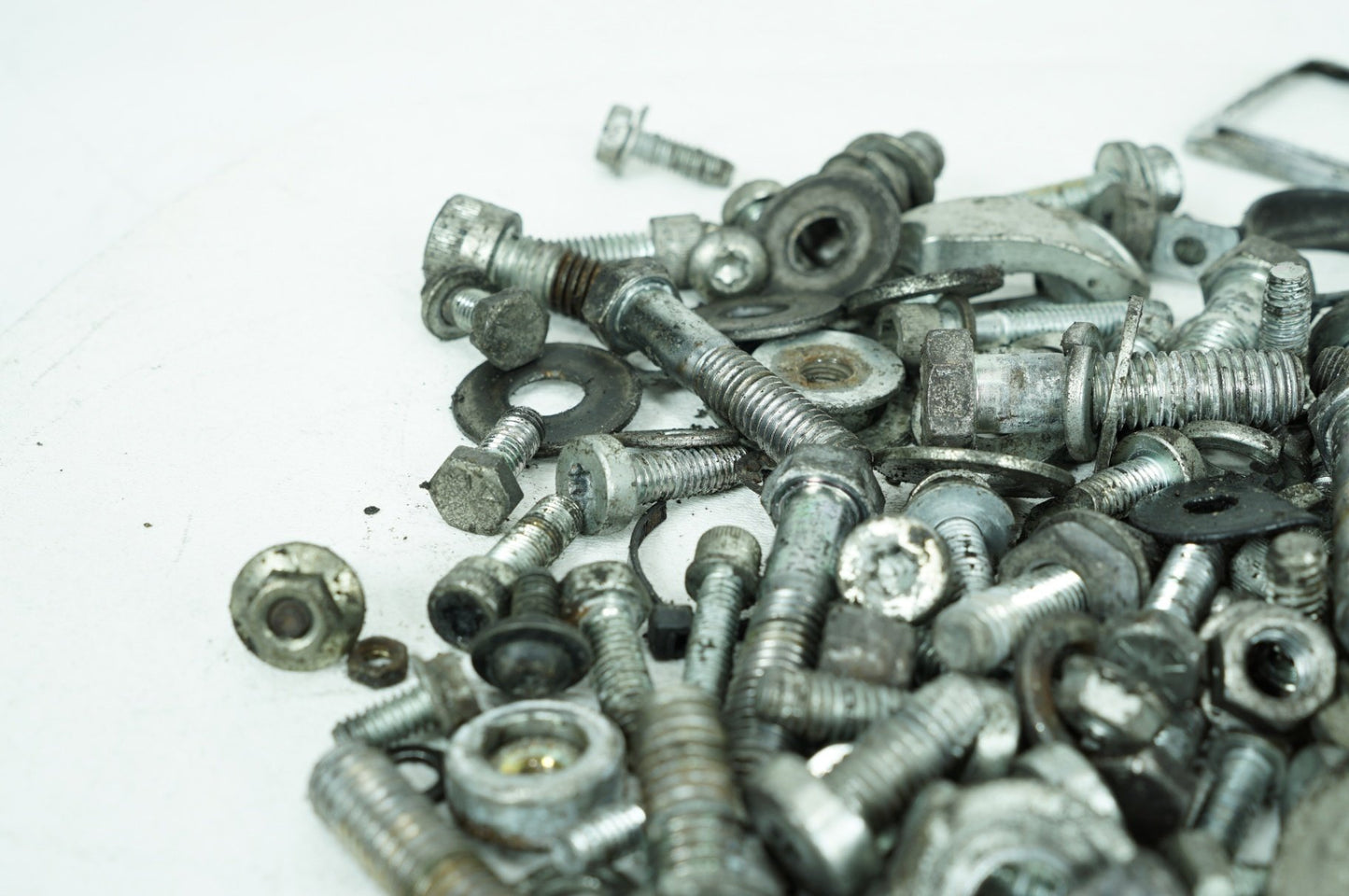 1999 - 2006 Harley-Davidson Touring Electra Glide Classic Hardware Bolts Nuts & Brackets