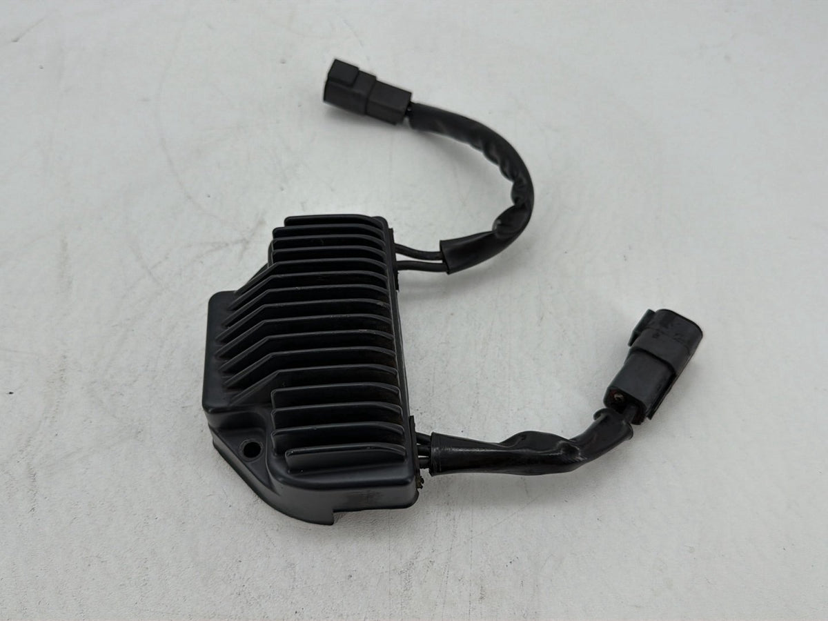 2007 Harley Dyna Street Bob FXDBI OEM Voltage Regulator Rectifier