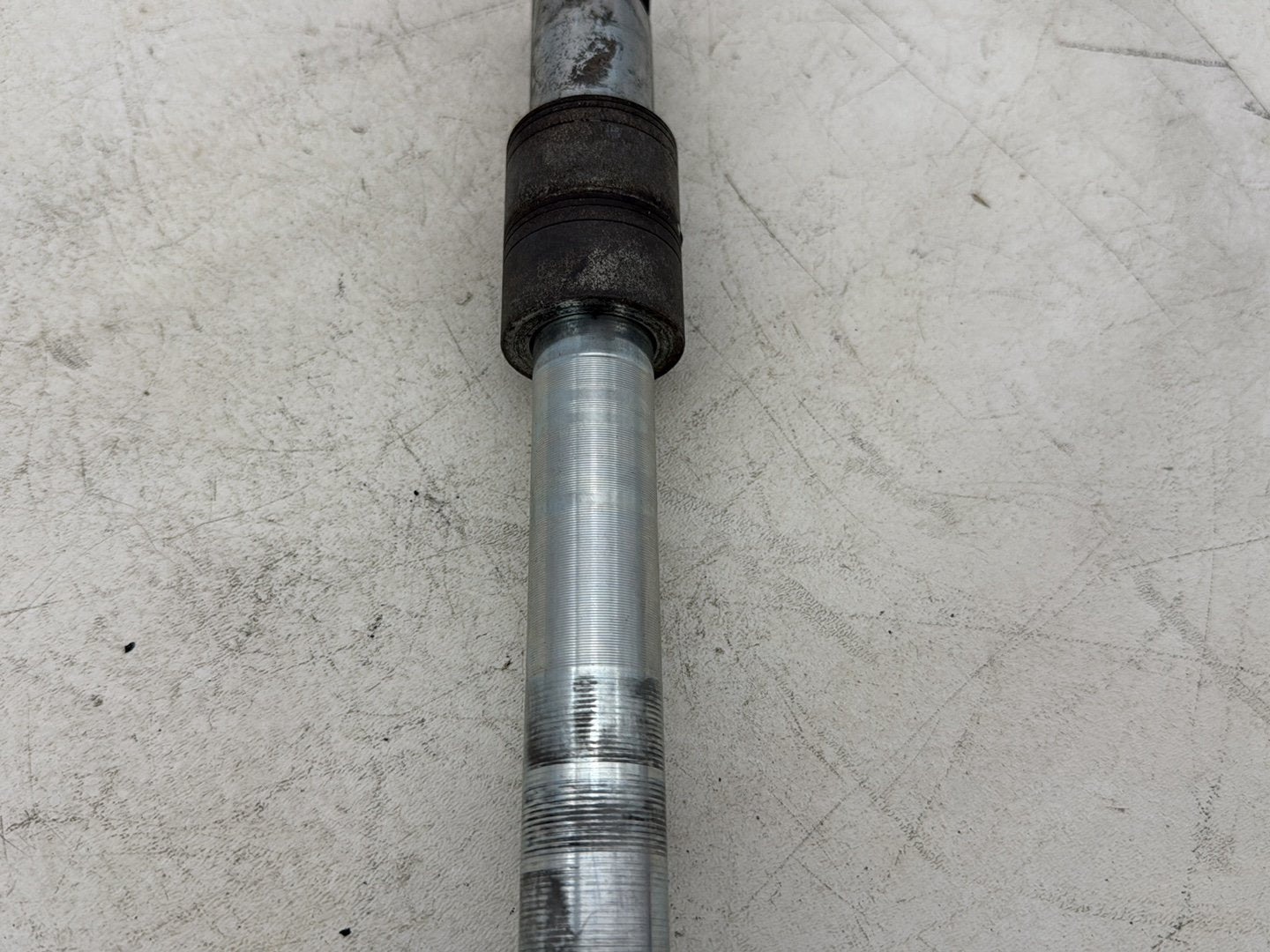2015 Harley Dyna Low Rider FXDL OEM Front Wheel Axle Bolt Shaft