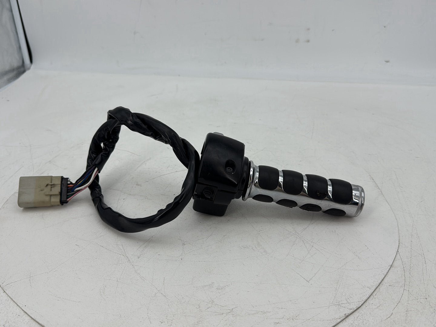 2007 - 2012 Harley-Davidson Touring Electra Glide Ultra Left Turn Signal Headlight Switches Controls 71685-06