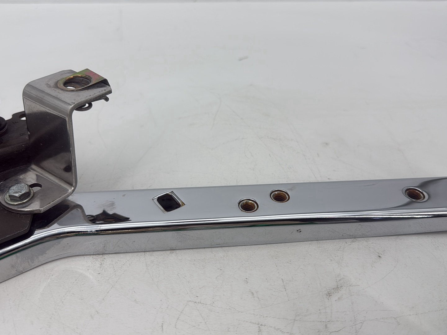 2005 Harley Touring FLHRCI Road King Classic OEM Left Right Saddlebag Fender Struts Brackets