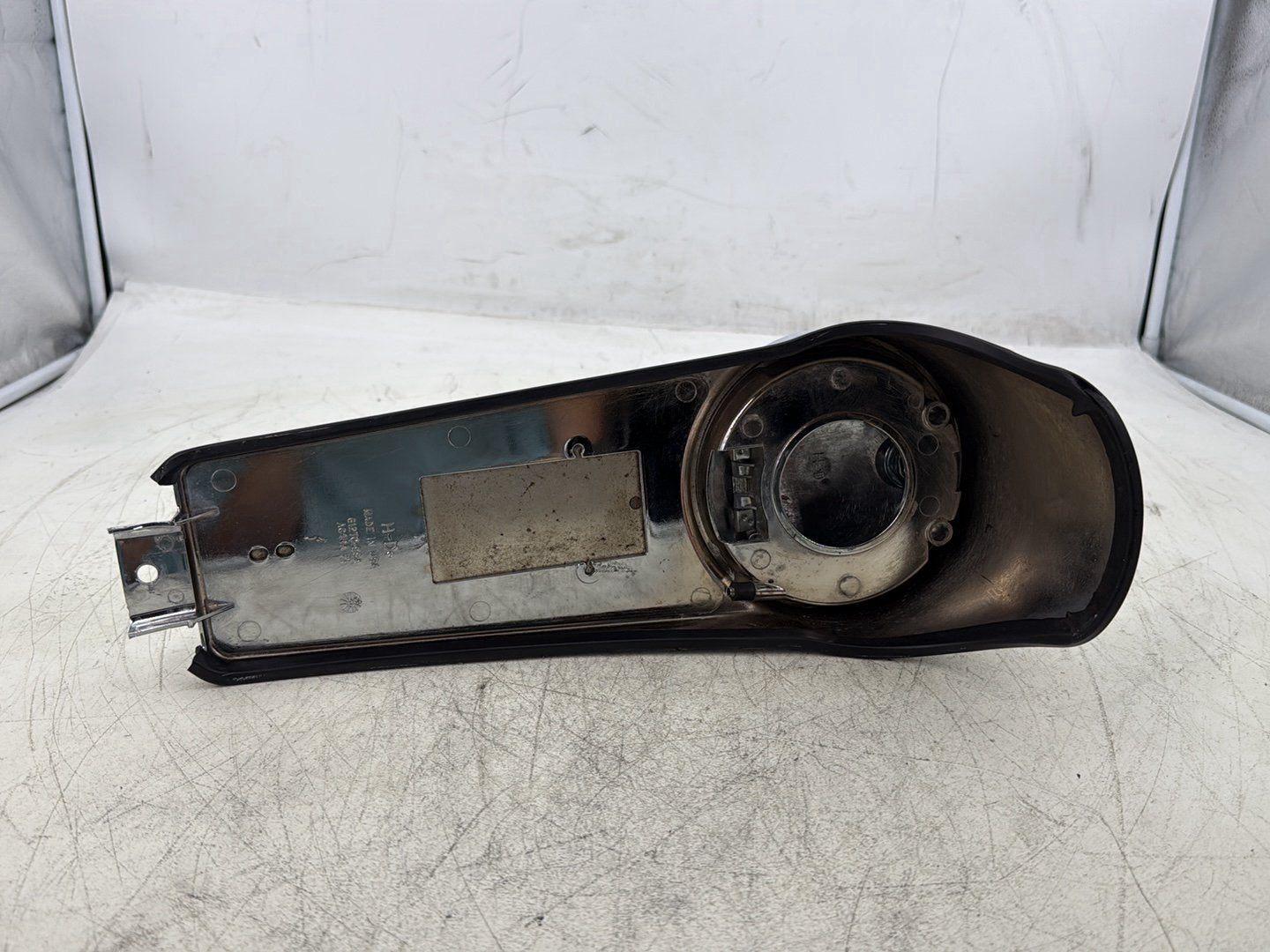 2007 Harley Touring FLHTC Electra Glide Classic OEM Fuel Gas Tank Dash Console NOKey
