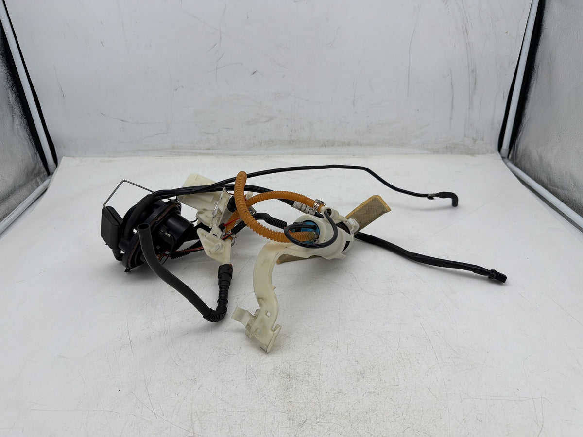 10 Harley Electra Glide Touring Ultra OEM Fuel Pump Gas Gasoline Petrol Sending