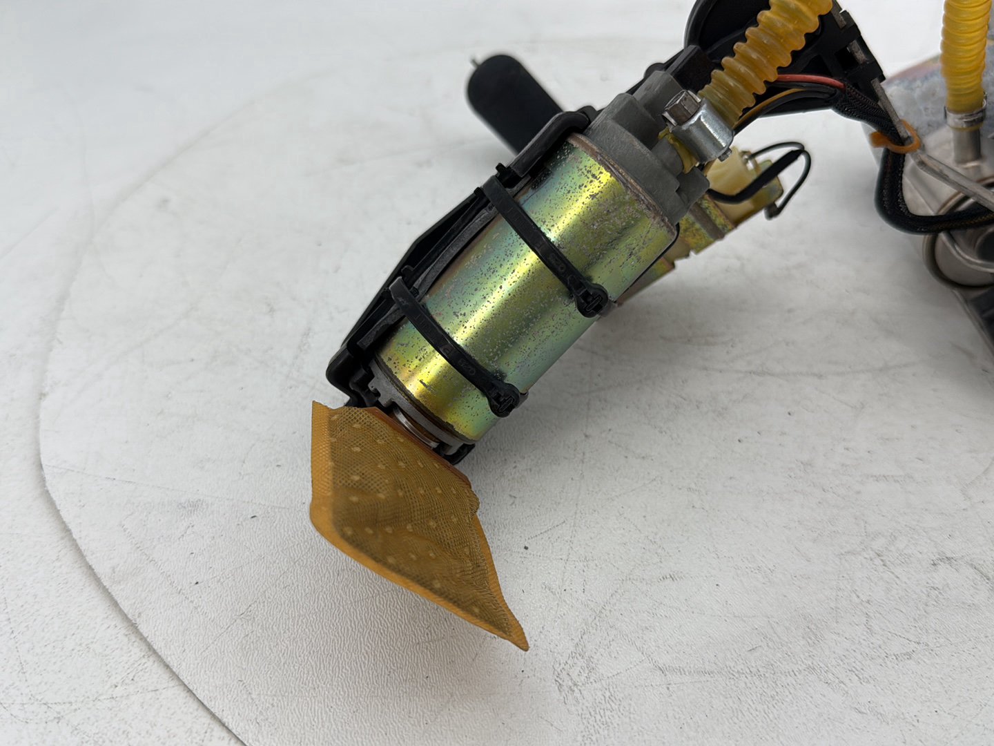 1999 - 2006 Harley-Davidson Touring Electra Glide Ultra Fuel Pump Gas Gasoline Petrol Sending 62897-01B