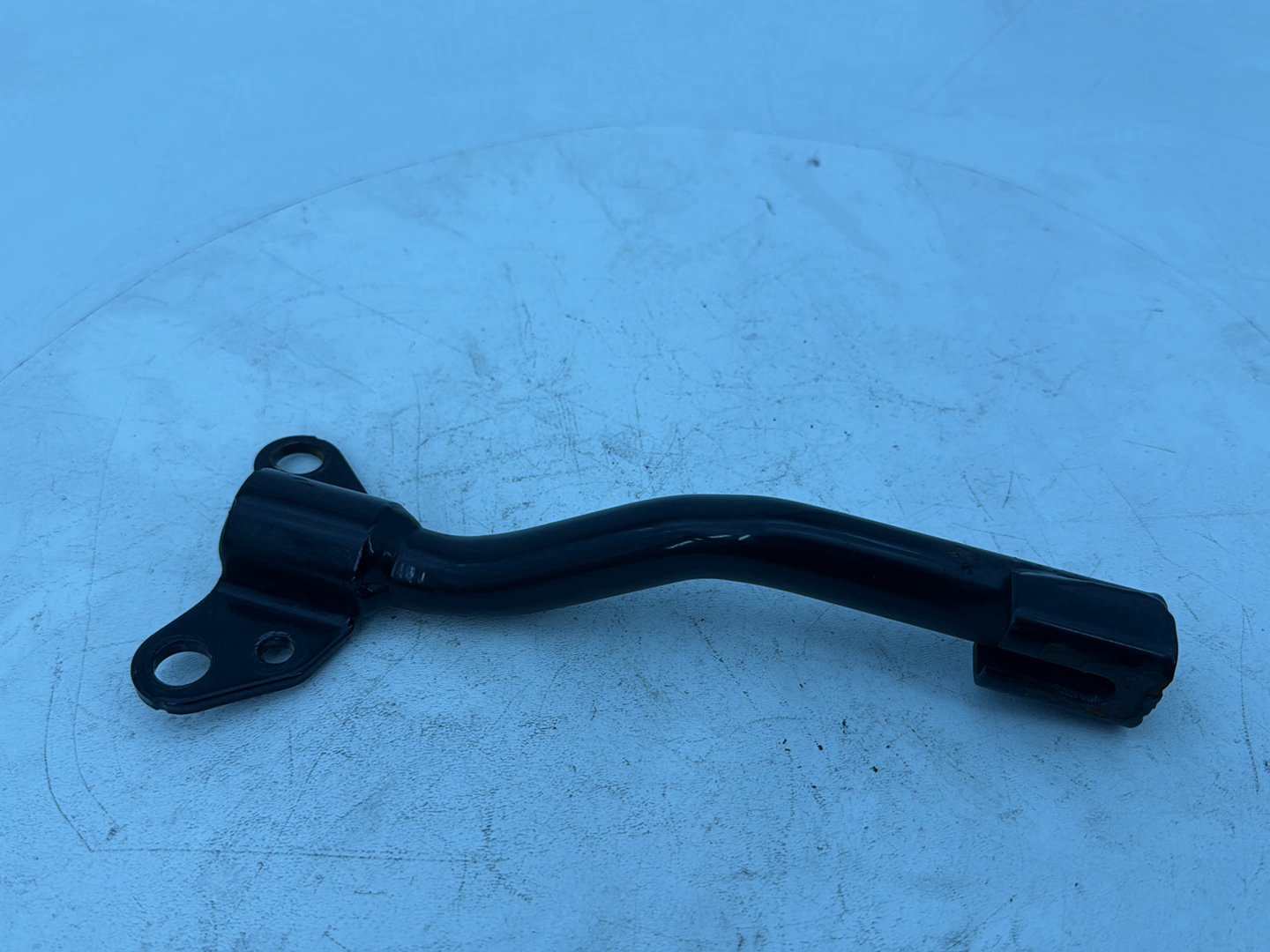 1999 - 2006 Harley-Davidson Dyna Super Glide Rear Exhaust Muffler Mount Bracket 65695-06