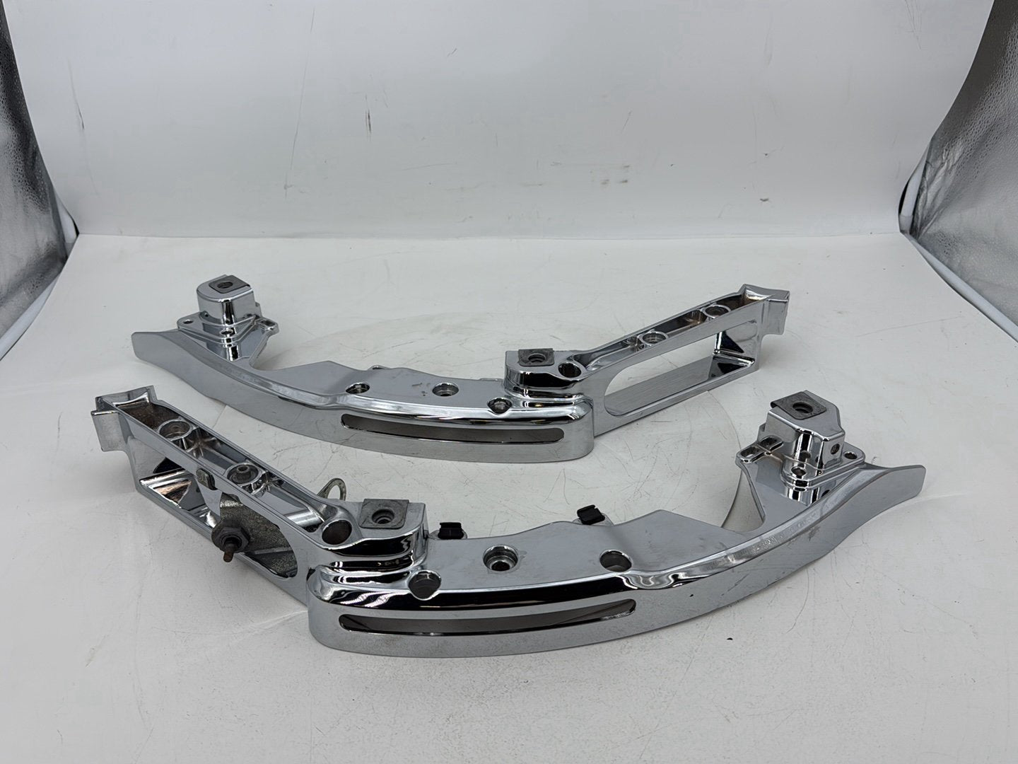 2019 - 2023 Harley-Davidson Touring Street Glide Left Right Saddlebag Fender Struts Brackets 90200503