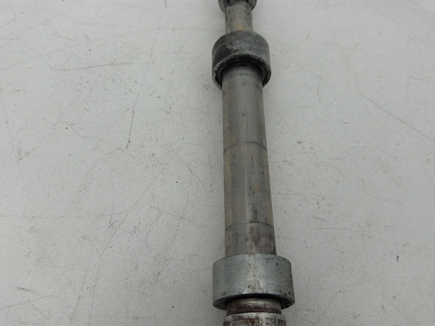 2007 - 2017 Harley-Davidson Dyna Super Glide Custom Front Wheel Axle Bolt Shaft 40928-06