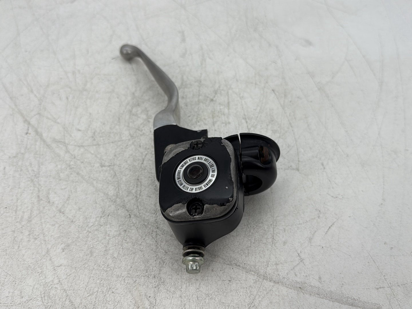 2005 Harley Electra Glide Touring Ultra FLHTCUI OEM Front Right Brake Lever Master Cylinder