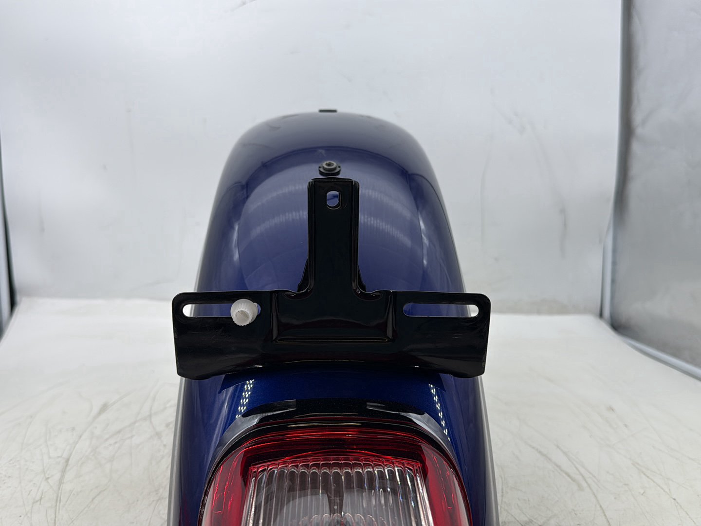 2006 Harley Sportster XL883L 883 Low OEM Rear Wheel Fender Taillight Brake Lamp