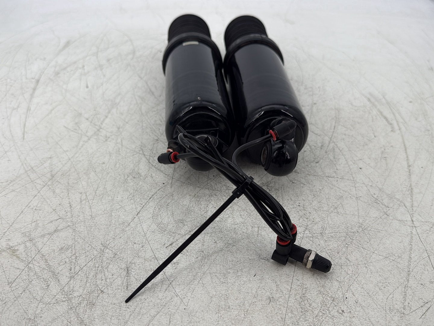 2016 Harley Road King Touring FLHR OEM Rear Left Right Shock Absorbers