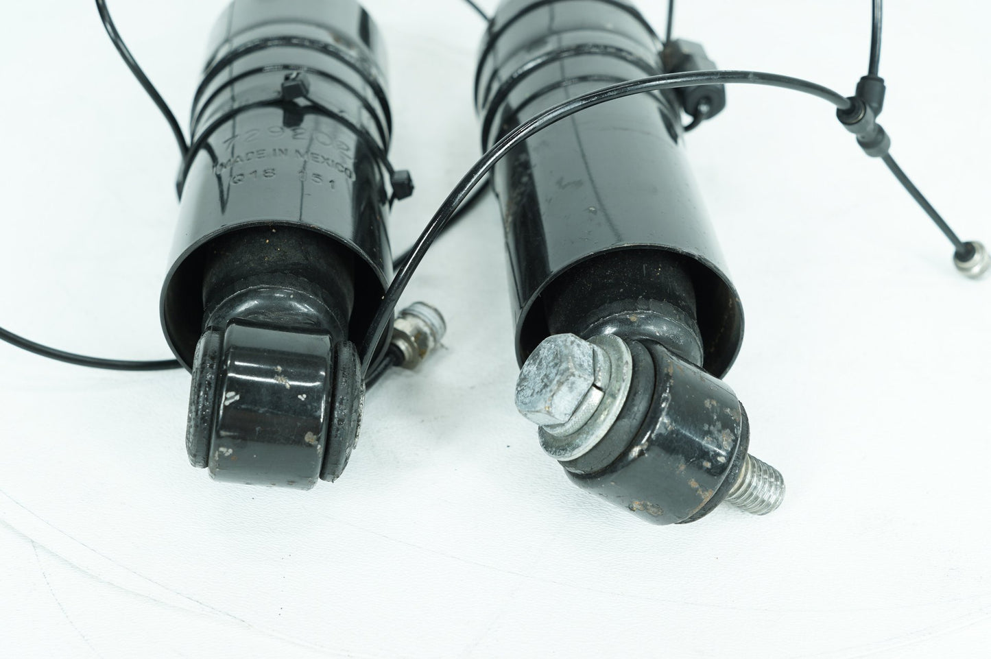 1999 - 2006 Harley-Davidson Touring Electra Ultra Rear Left Right Shock Absorbers 729202
