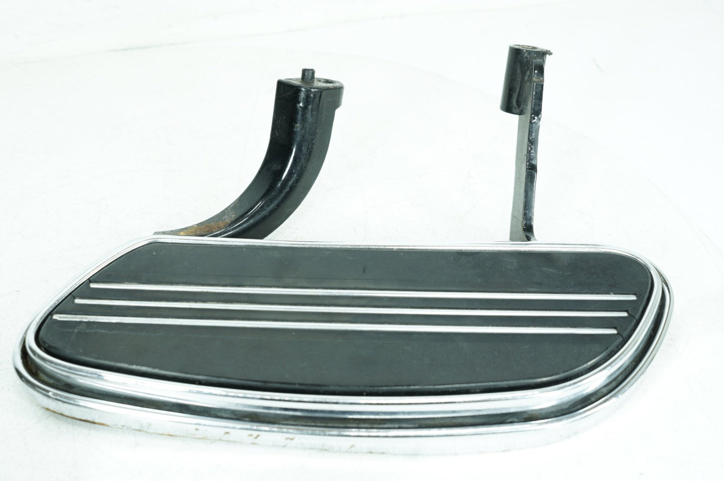 2007 - 2011 Harley-Davidson Touring Street Glide Left Right Driver Floorboard Foot Rest 50684-04