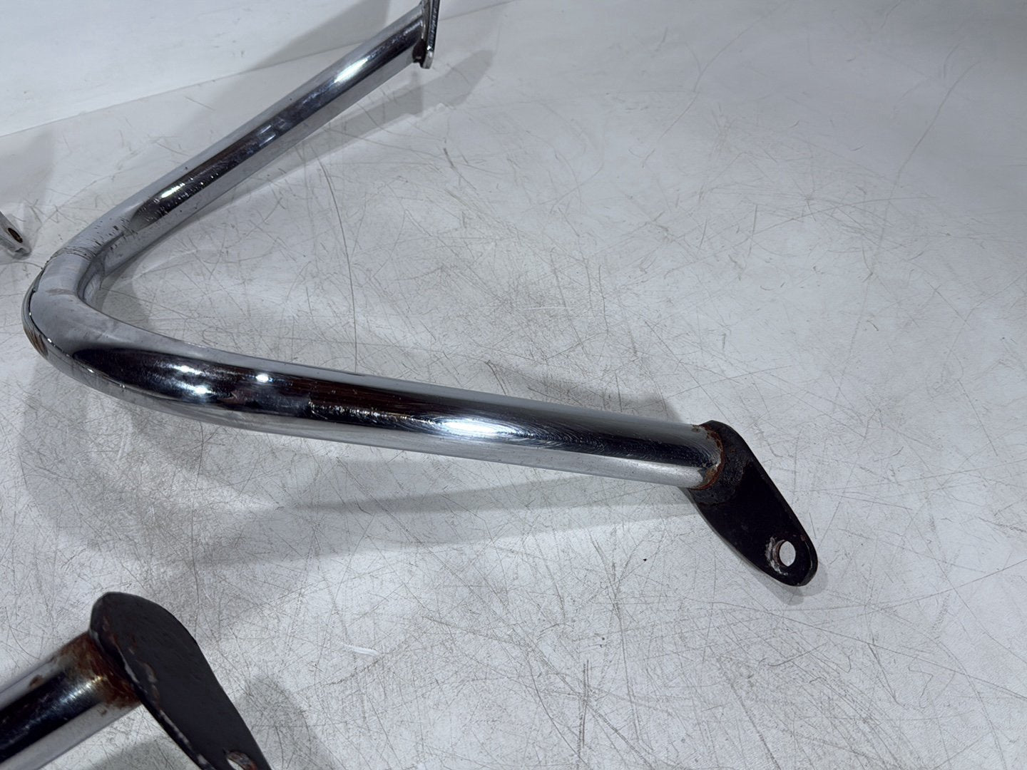 06 Harley Touring FLHRI Road King OEM Rear Left Right Saddlebag Guard Rails Bar