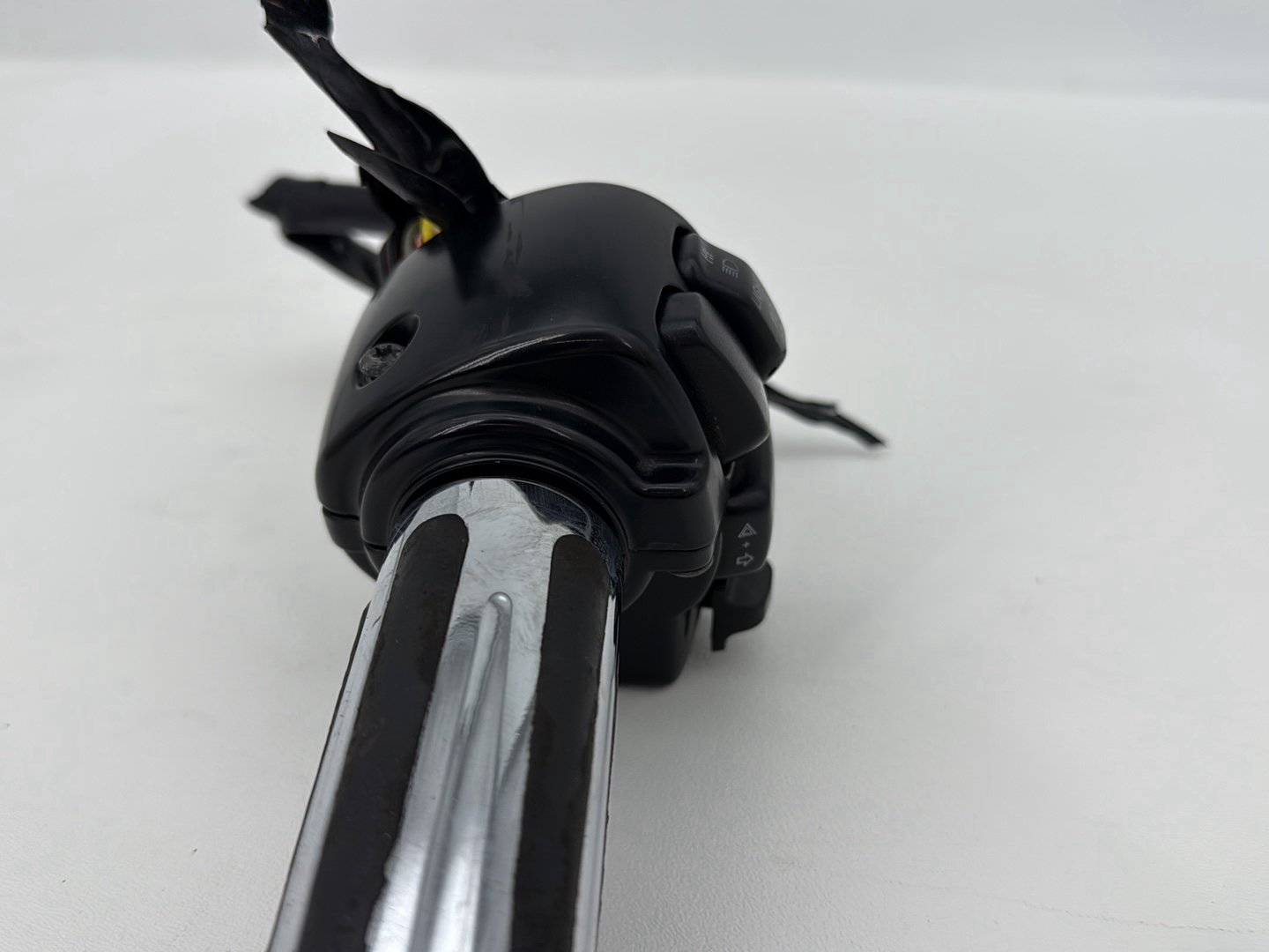 2007 - 2011 Harley-Davidson Touring Street Glide Left Turn Signal Headlight Switches Controls 71567-96