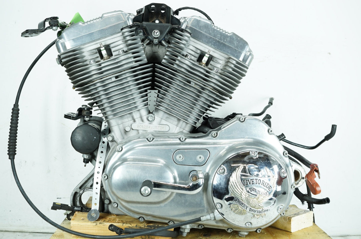 2004 - 2013 Harley-Davidson Sportster Low EFI 883 Engine Motor Transmission 19566-08