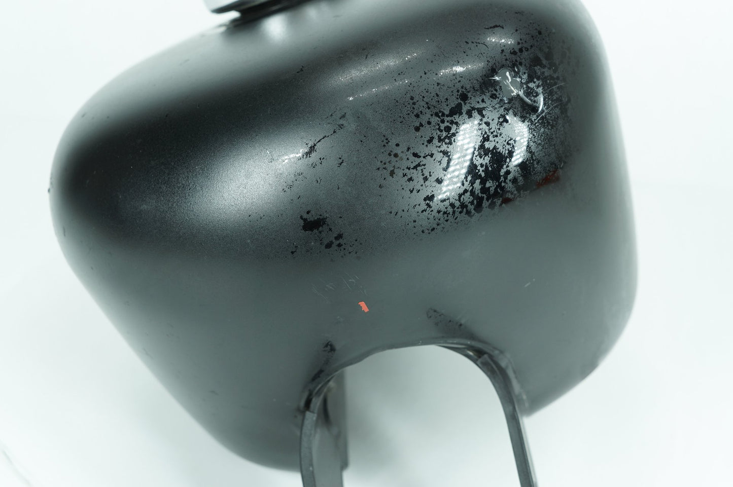2004 - 2013 Harley-Davidson Sportster Base 883 Fuel Gas Tank Gasoline Reservoir 61348-04