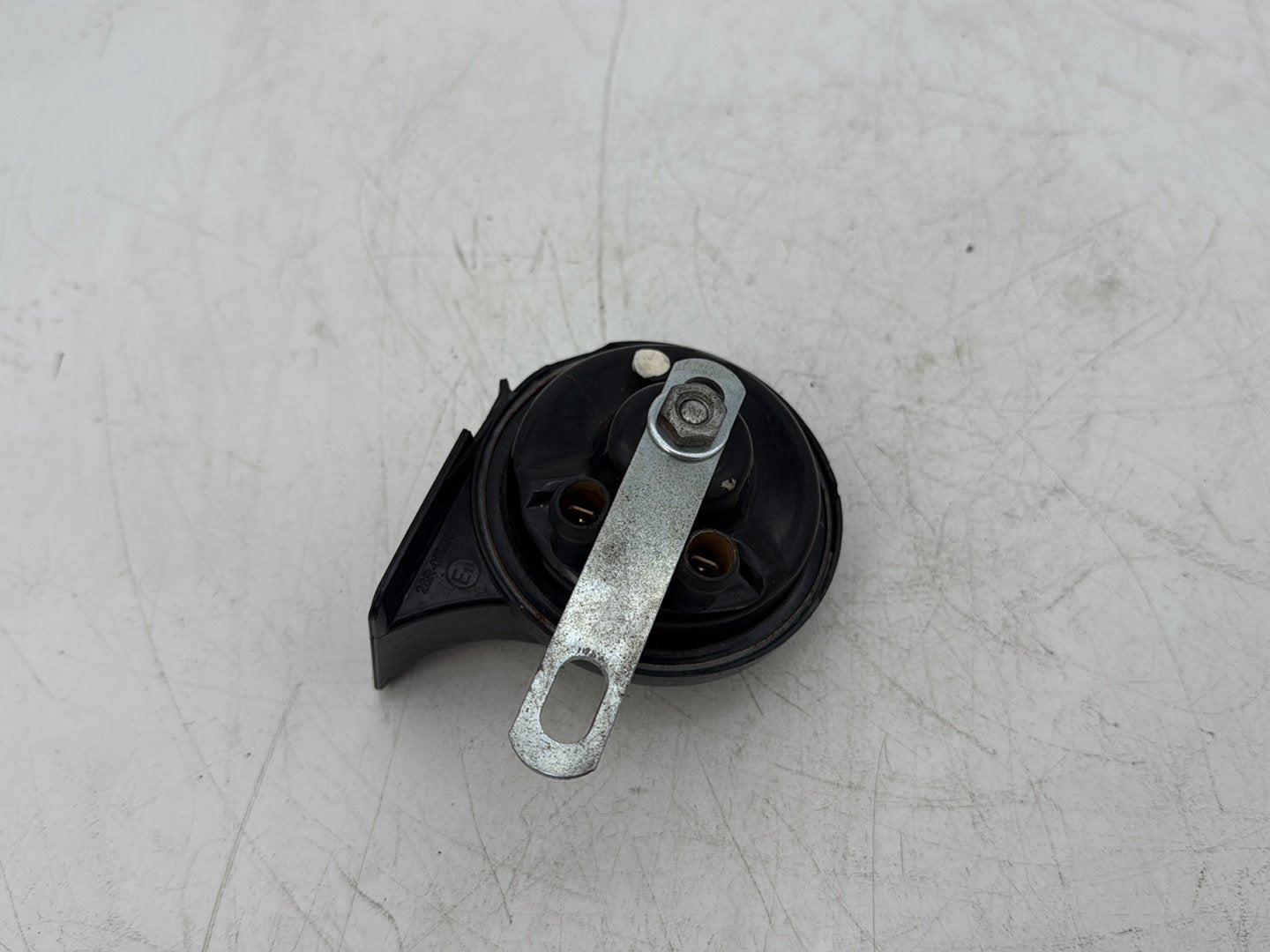 2007 Harley Touring FLHTCU Electra Glide Ultra OEM Signal Horn Klaxon Beep