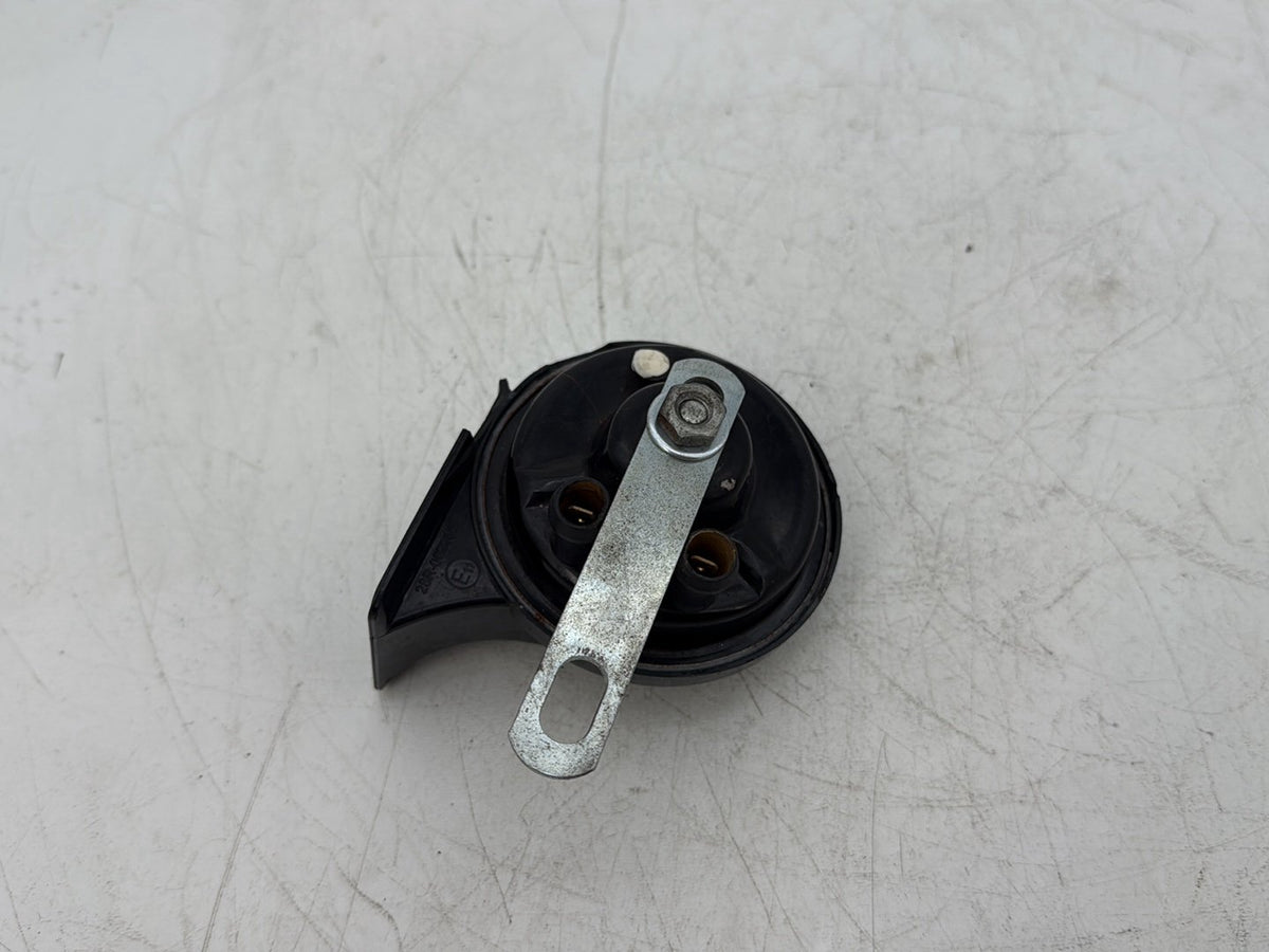 2007 Harley Touring Electra Glide Ultra Signal Horn Klaxon Beep ** CRACKED **