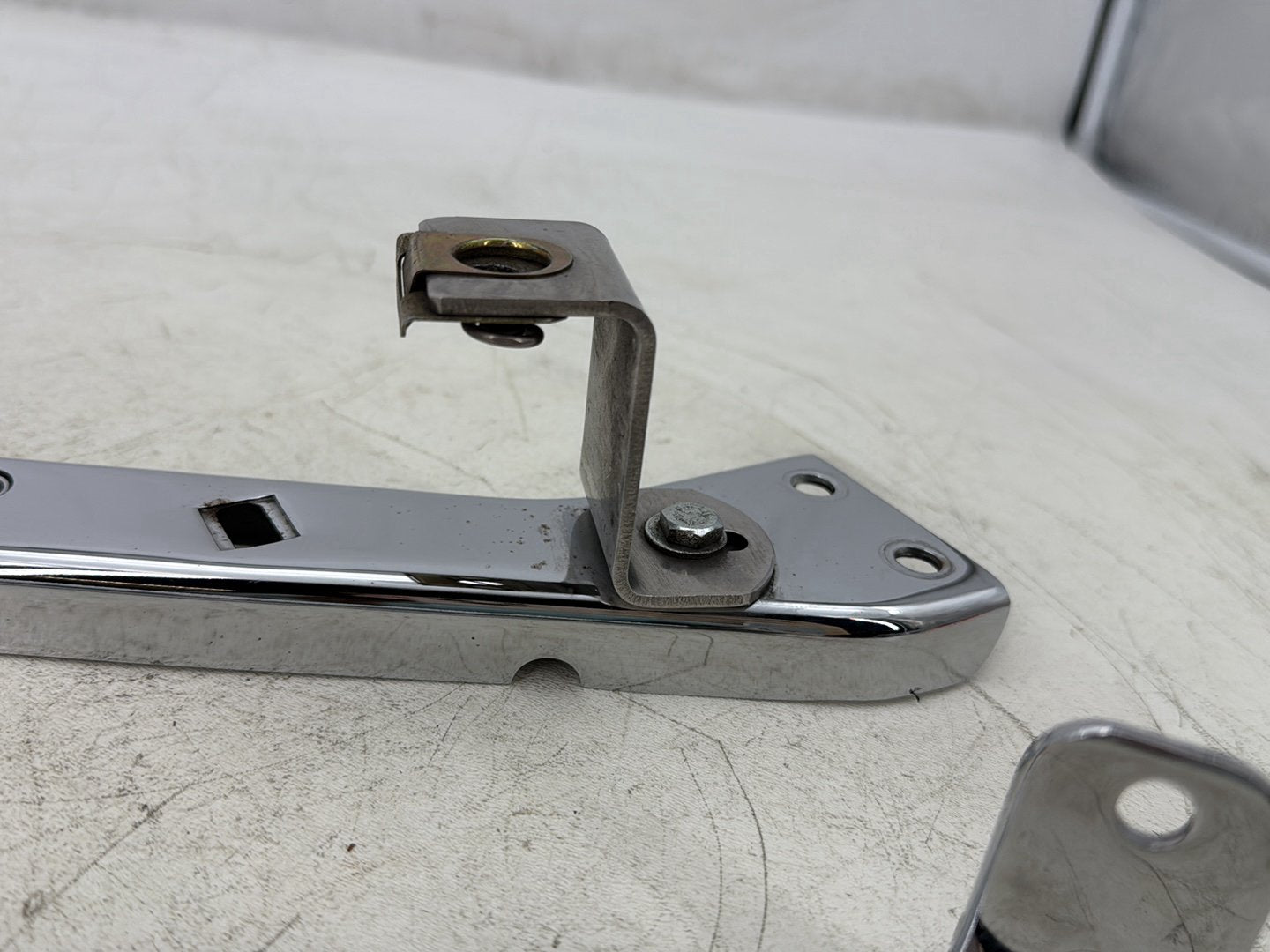 1998 Harley Touring FLHTCUI Electra Glide Ultra OEM Left Right Saddlebag Fender Struts Brackets