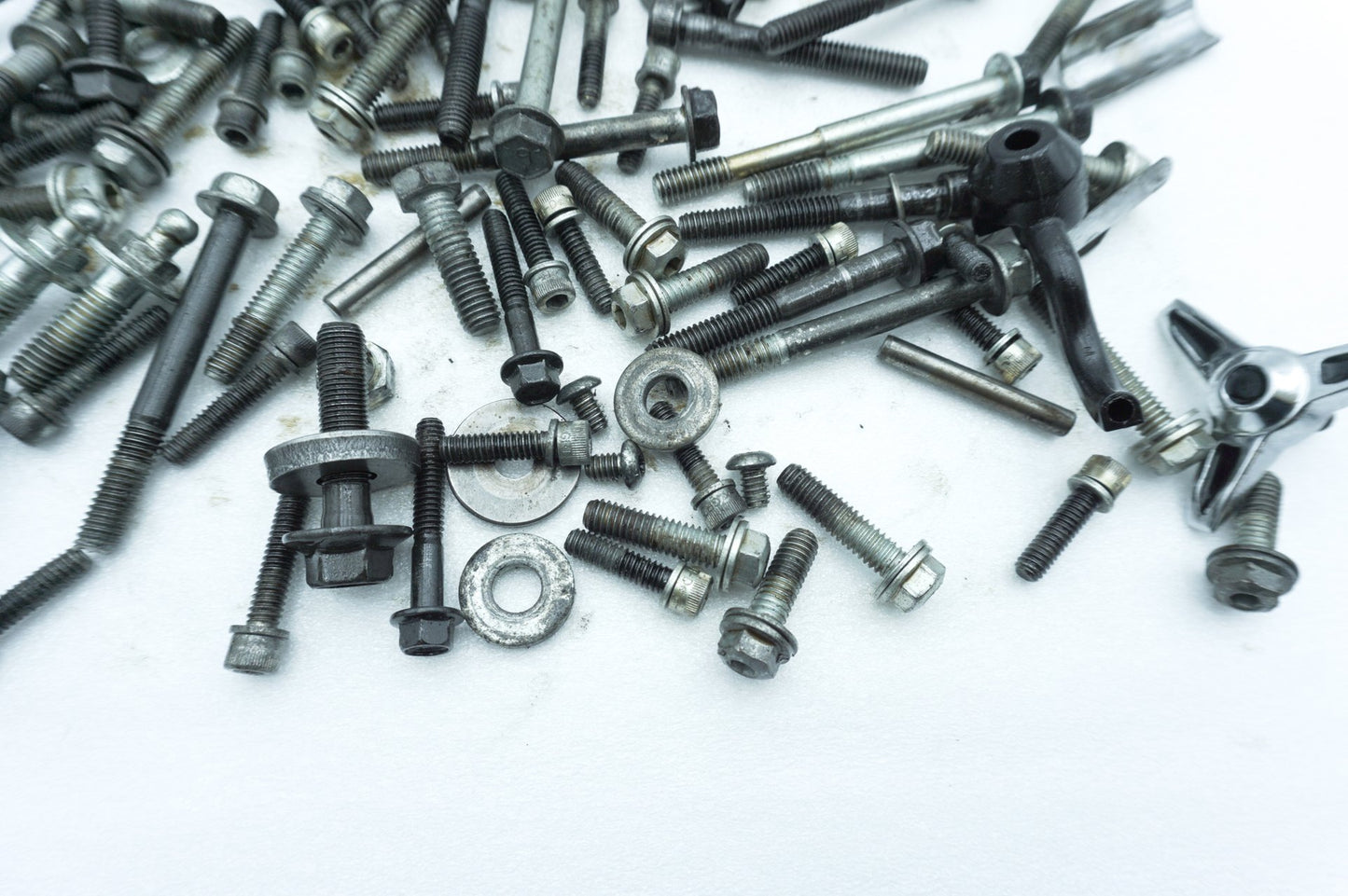 2007 - 2011 Harley-Davidson Touring Street Glide Engine Motor Hardware Bolts Brackets Bushing