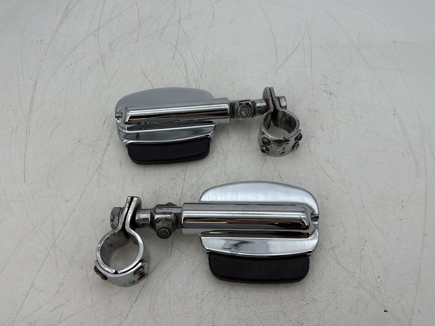 2006 Harley Softail FLSTCI Heritage Classic OEM Front Right Left Highway Foot Pegs