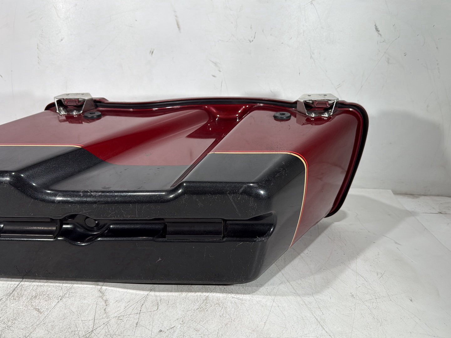 2007 Harley Touring FLHTC Electra Glide Classic OEM Left 1 Saddlebag Luggage NO Key