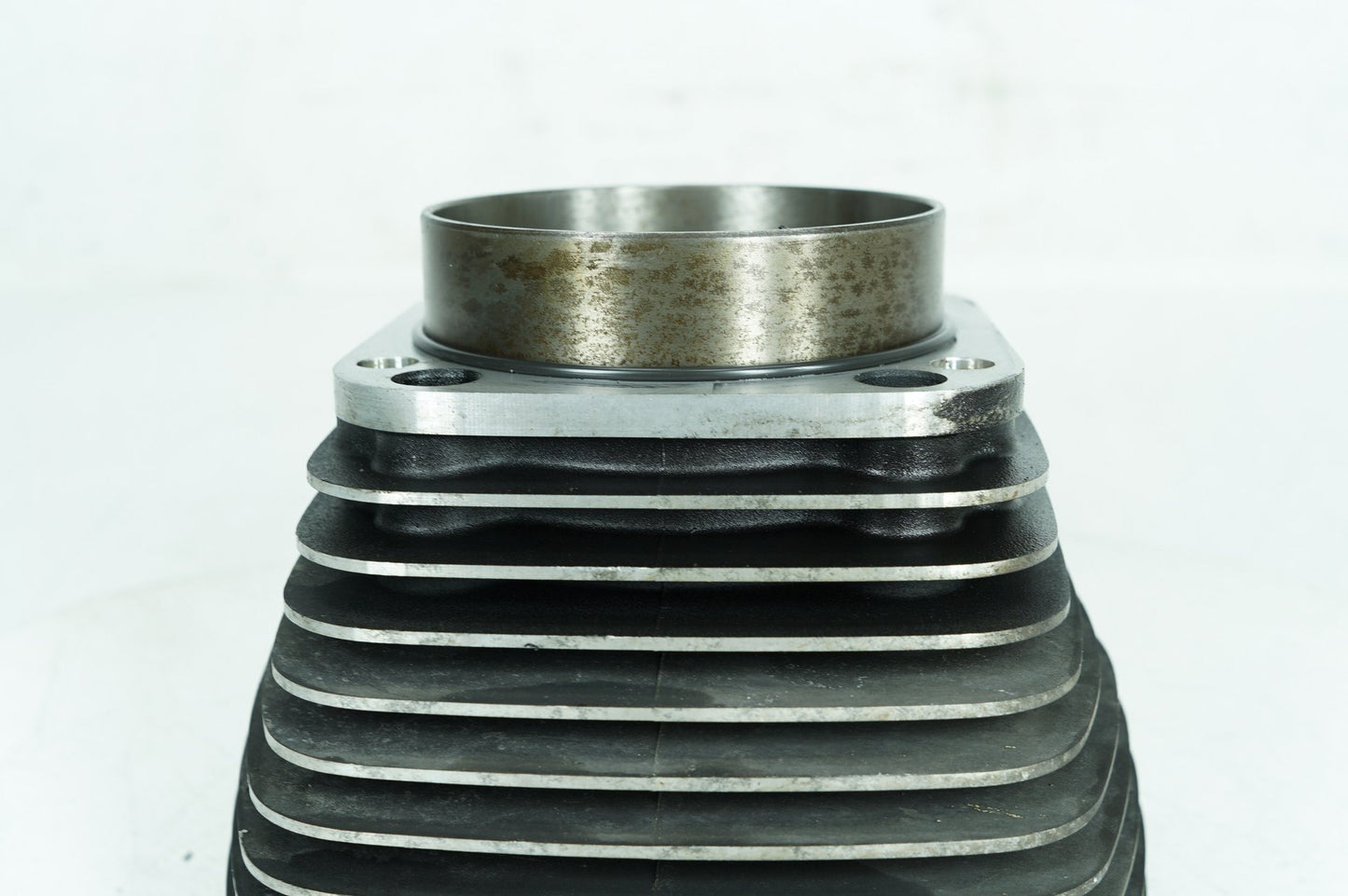 1999 - 2006 Harley-Davidson Touring Road King Twin Cam Engine Jug 1 Cylinder Barrel  	16526-99