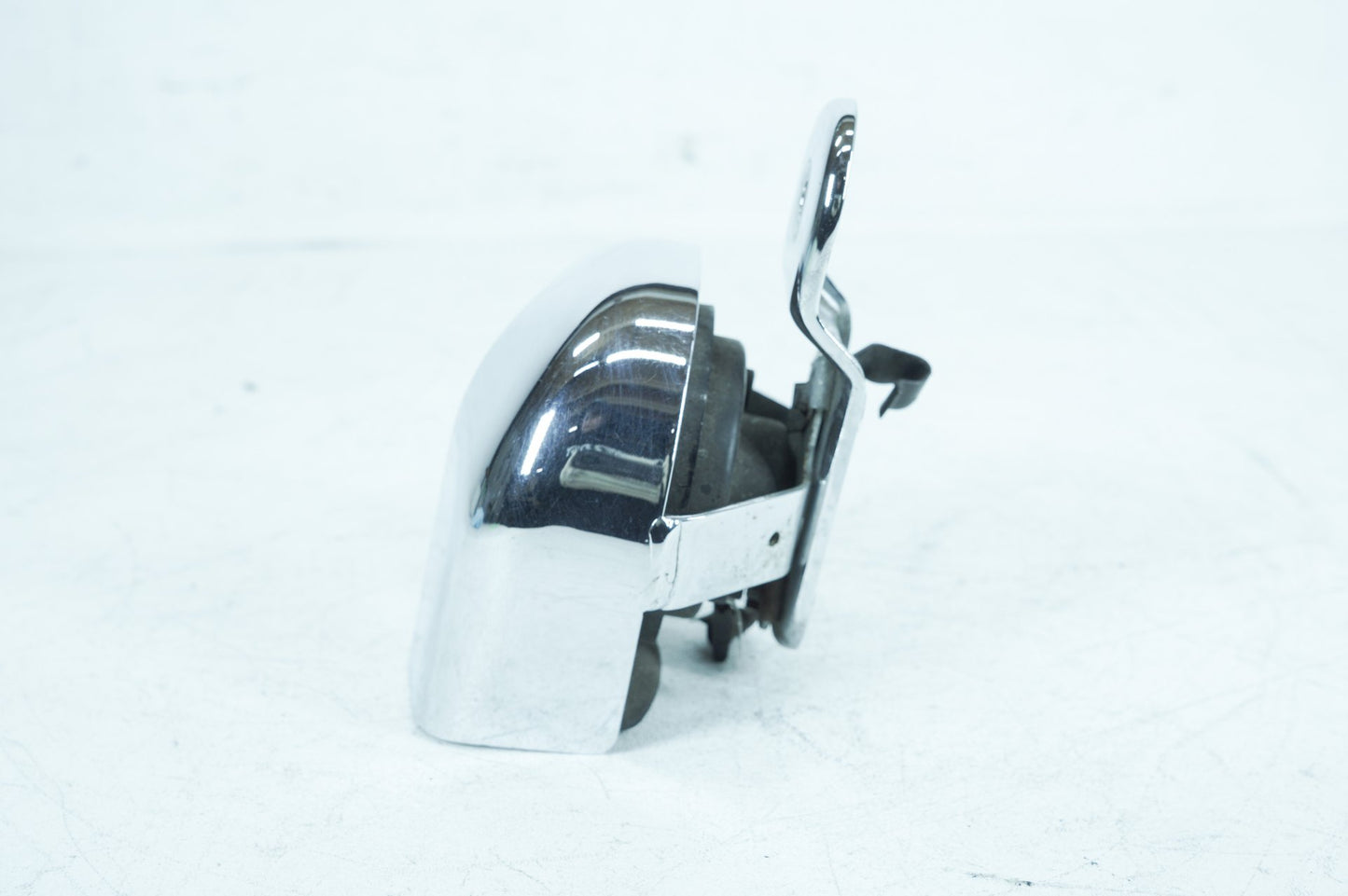 2001 Harley Dyna FXDXT Super Glide T-Sport OEM Horn Signal Klaxon Chrome Cover