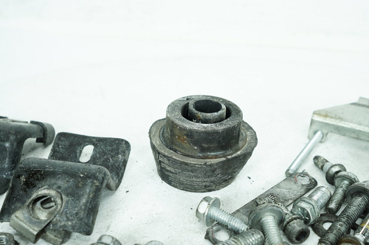 2010 Harley-Davidson Touring FLHX - Hardware Bolts Nuts & Brackets