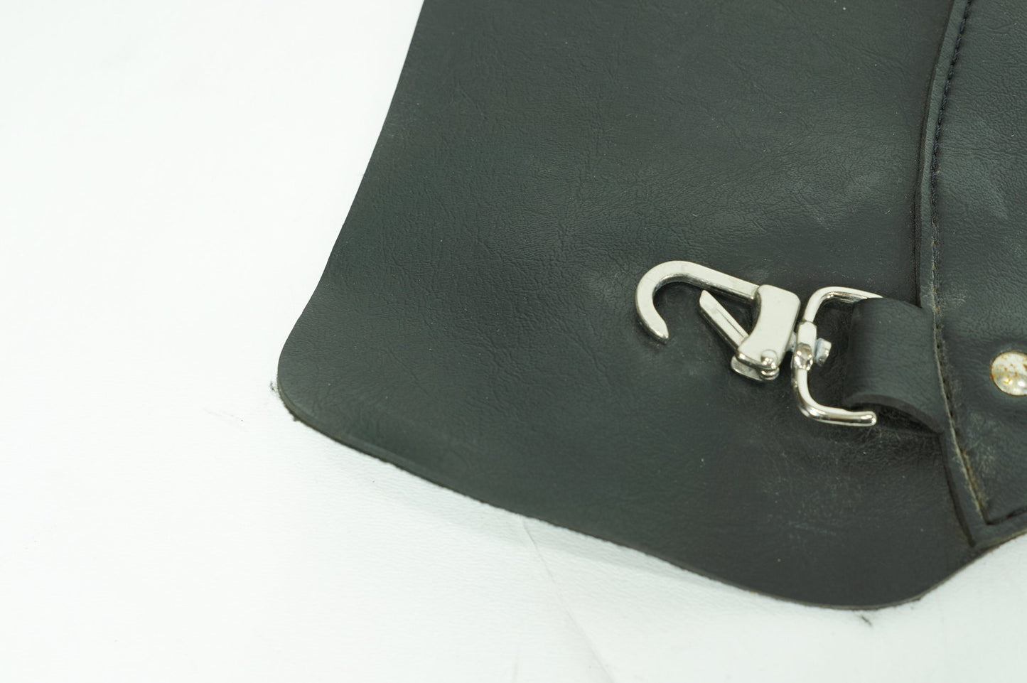 2013 - 2022 Harley-Davidson Sportster Custom Rear Saddle Bag Bridge Holder Leather TH37272