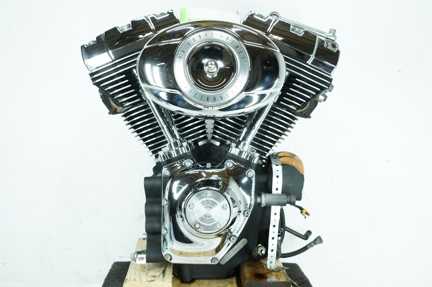 2007 - 2013 Harley-Davidson Touring Electra Glide Classic EFI Twin Cam 96 Engine Motor 19261-10