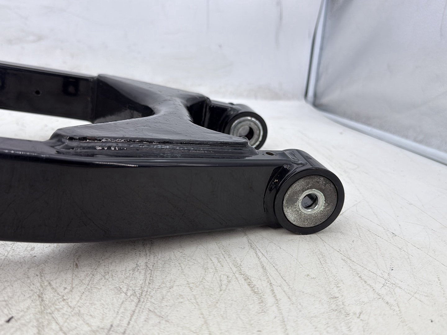 2004 Harley Dyna Super Glide FXDI OEM Rear Fork Swingarm Swing Arm